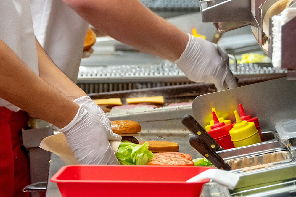 Why Restaurants Are Switching to Restaurant Food Safety Software