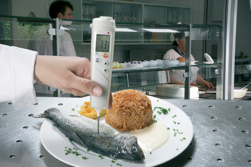 Why Smart Food Safety Temperature Monitoring Is Crucial for Restaurants